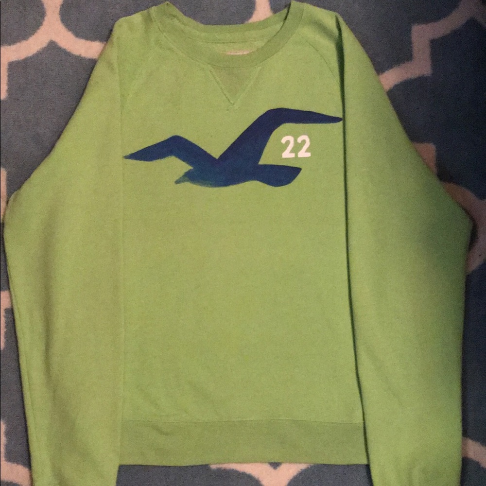 Hollister sweatshirt LIKE NEW!!
